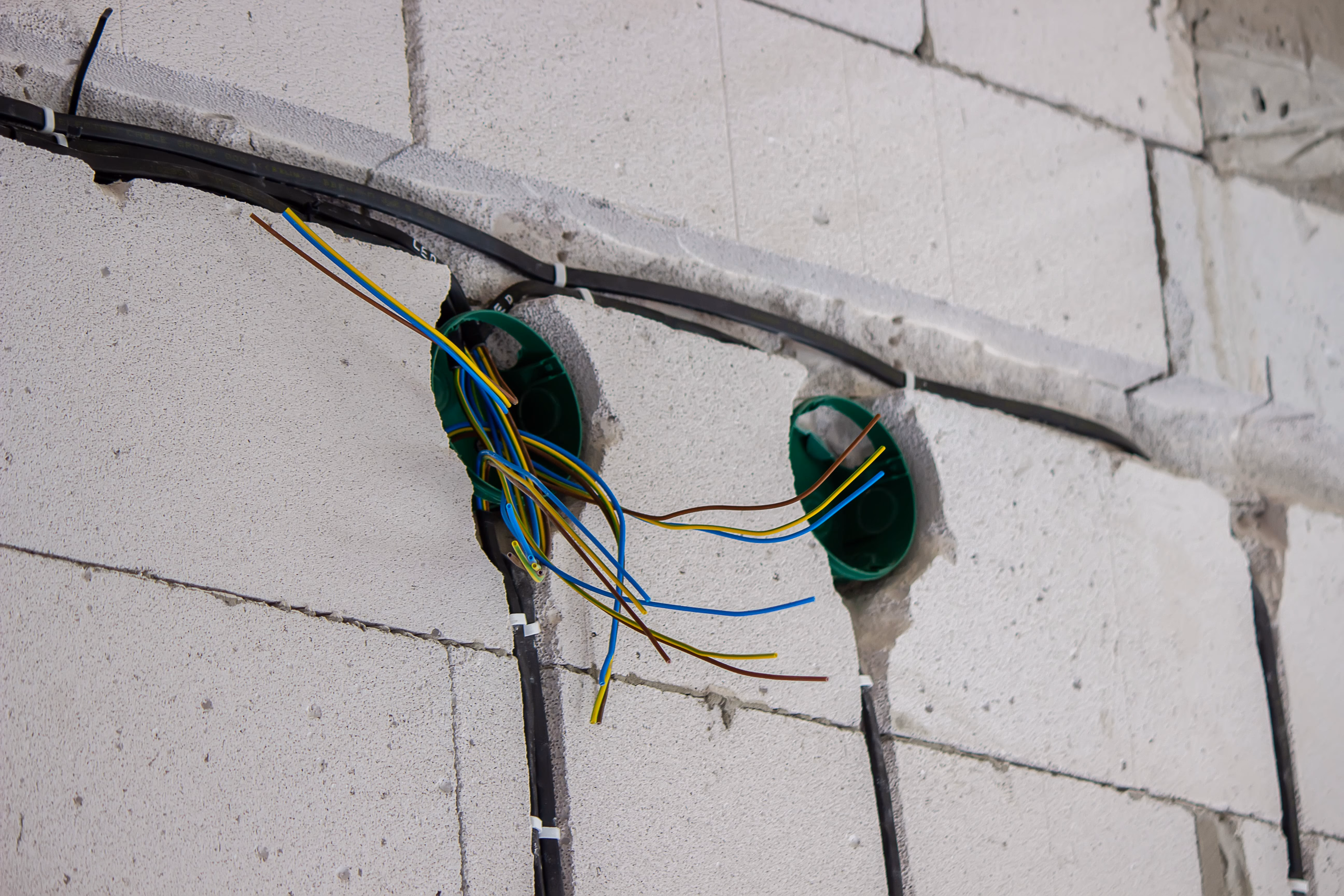 Elektroinstalace — zapojování rozvaděče a elektrických okruhů